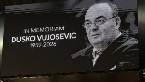 „САЊАО ЈЕ КАО ДИЈЕТЕ, РАДИО КАО НАУЧНИК“ Потресан говор на комеморацији Душку Вујошевићу (ФОТО)
