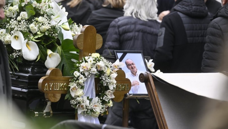 SAHRANJEN DUŠKO VUJOŠEVIĆ: Porodica, prijatelji i brojni sportisti ispratili legendarnog trenera na vječni počinak (VIDEO)