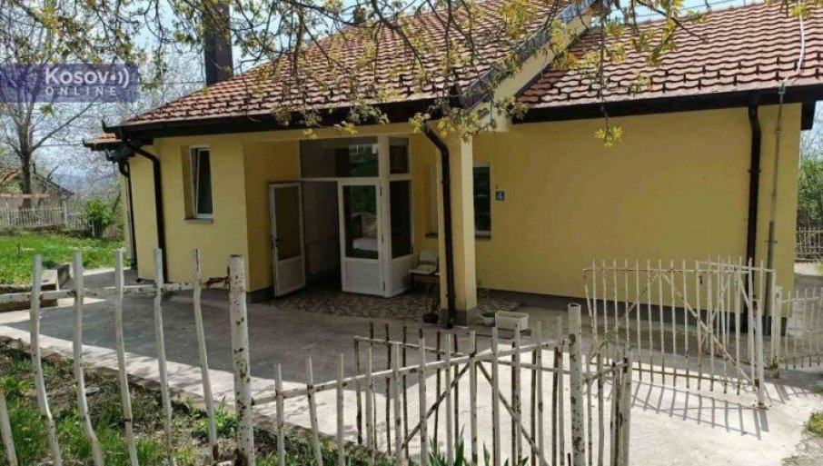 SKINUTE TABLE SA GRBOM LAŽNE DRŽAVE: Pronađeno rješenje za incident u selima Suvo Grlo i Banje, ambulante otvorene i rade