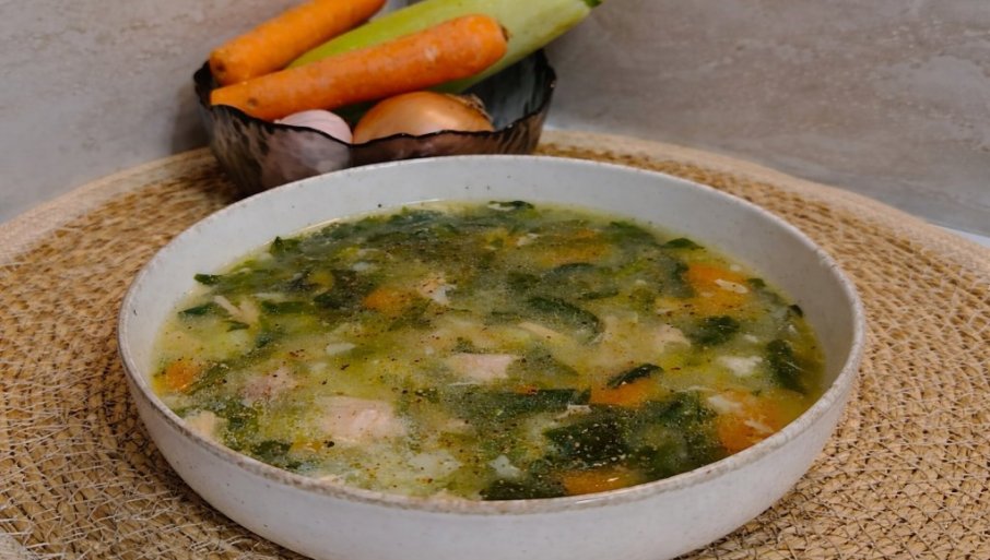 HRANLJIV I UKUSAN OBROK: Spanać čorba sa pirinčem (RECEPT)
