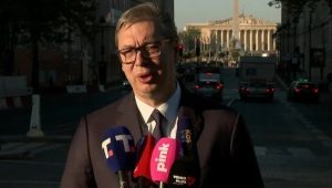 VUČIĆ IZ FRANCUSKE: Ako se budem kandidovao, tražiću podršku naroda