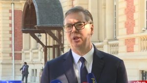 VUČIĆ RASTURIO LAŽI O TZV. SARAJEVO SAFARIJU: Koristili AI, stavili mi pušku na lijevo rame iako sam dešnjak