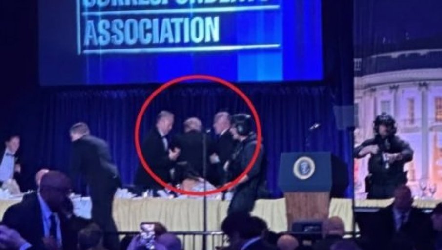 PUCNJAVA NA SVEČANOJ VEČERI: Donald Tramp i Melanija hitno evakuisani, objavljen snimak iz hotela (VIDEO)