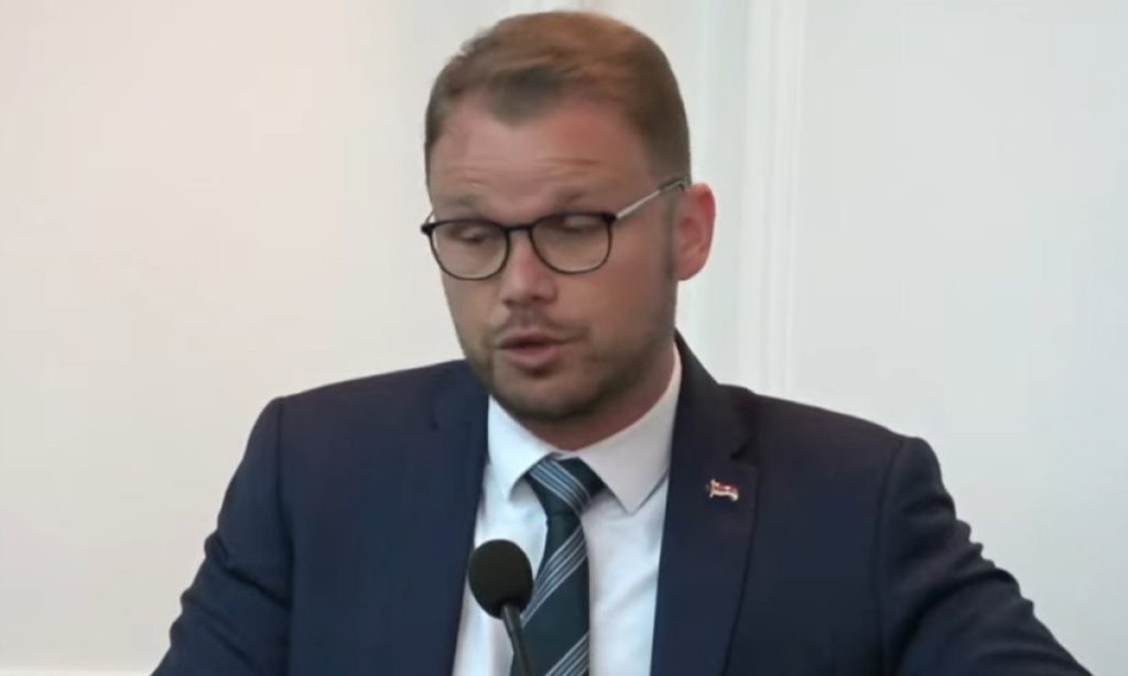 КО ЈЕ КРИВ ЗА СЈЕЧУ СТАБАЛА? Станивуковић тврди да је посјечена само једна врба