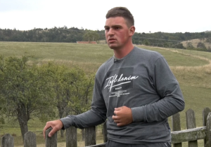 „БРАВО ДОМАЋИНЕ“: Лука са Златибора показао како је фарбао јаја за Васкрс, једним потезом одушевио све