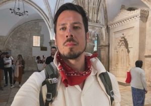 „OVDJE JE HRISTOS ODRŽAO POSLJEDNJU VEČERU“ Nikola Rokvić na Veliki petak objavio fotografiju iz Jerusalima (FOTO)