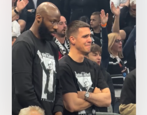 VANJA MARINKOVIĆ NIJE MOGAO DA SUZDRŽI SUZE: Emotivan oproštaj Partizana od Vujoševića, plakala je cijela Arena (VIDEO)