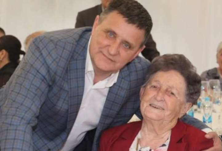 „LIJEČIO SAM JE“ Đajić uputio saučešće Dodiku zbog smrti majke (FOTO)