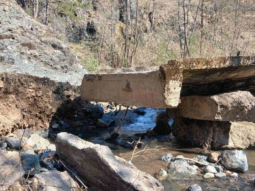 ODJSEČENI OD SVIJETA: Povratnici srpskog sela Gornja Brijesnica traže hitnu sanaciju