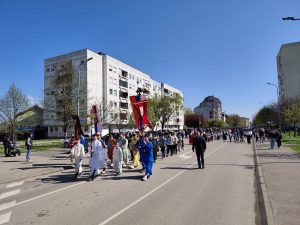 DJECA SA GRANČICAMA VRBE U SVEČANOJ LITIJI: U Gradišci obilježena Lazareva subota (FOTO)