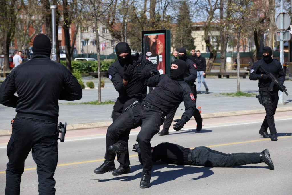 „DESPOT“, PSI TRAGAČI, ŽANDARMERIJA NA TRGU KRAJINE: Obilježen Dan policije u Banjaluci (FOTO)