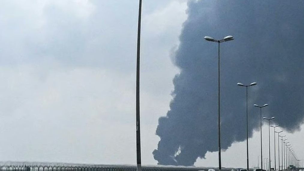 PROJEKTIL IZAZVAO HAOS: Požar u gasnom postrojenju u Abu Dabiju