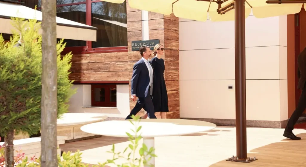 POVEO I VJERENICU SA SOBOM: Evo ko je sve stigao u delegaciji sa Trampovim sinom (FOTO/VIDEO)