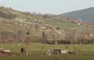 SMEĆE IZ REGIONA BI DA SMJESTE U SRPSKO SELO: Vlast u Federaciji planira deponiju u selu Smoljana kod Bosanskog Petrovca, mještani se bune (FOTO)