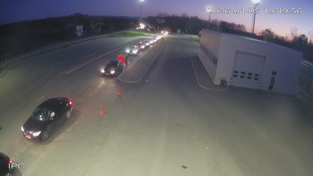 ВОЗАЧИ, СПРЕМИТЕ СЕ: Викенд гужве на граничним прелазима