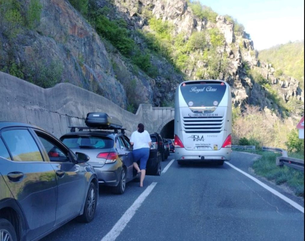 СУДАР ТРИ ВОЗИЛА НА ПУТУ САРАЈЕВО-МОСТАР: Има повријеђених, ево у каквом су стању