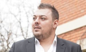 PRVA IZJAVA SLOBE VASIĆ: Evo šta je poručio kada je izašao iz ustanove „Laza Lazarević“