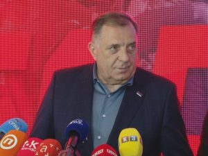 „MOŽEMO DA POBIJEDIMO SA STANIVUKOVIĆEM KAO PROTIVKANDIDATOM“: Dodik poslao jasnu poruku pred izbore