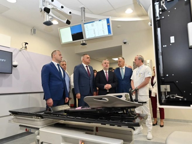 STIGLA OPREMA VRIJEDNA 10 MILIONA KM: Revolucija u liječenju raka u Banjaluci (FOTO)