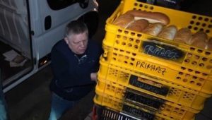 FICO RADIO NOĆNU SMJENU U PEKARI: Solidarisao se sa radnicima za 1. maj (VIDEO)