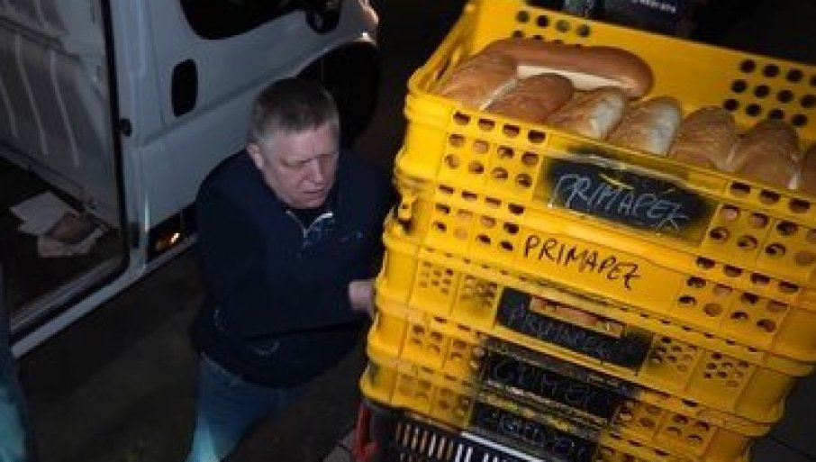 FICO RADIO NOĆNU SMJENU U PEKARI: Solidarisao se sa radnicima za 1. maj (VIDEO)
