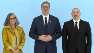 VUČIĆ NA SVJETSKOM EKONOMSKOM FORUMU U BAKUU: Sa ponosom predstavljam Srbiju (FOTO)