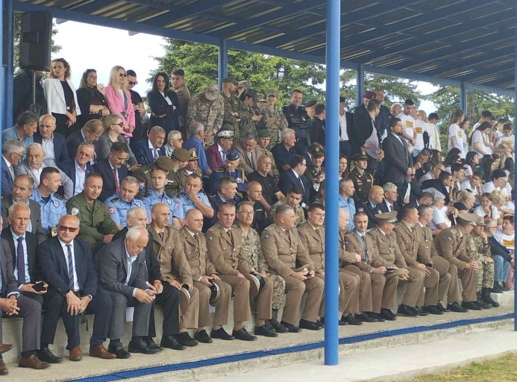 SVEČANO U KASARNI „KOZARA“: Prošlo je 34 godine od osnivanja Vojske Republike Srpske