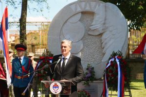 KARAN U GRADIŠCI: „Bljesak“ je ratni zločin i etničko čišćenje Srba (FOTO)