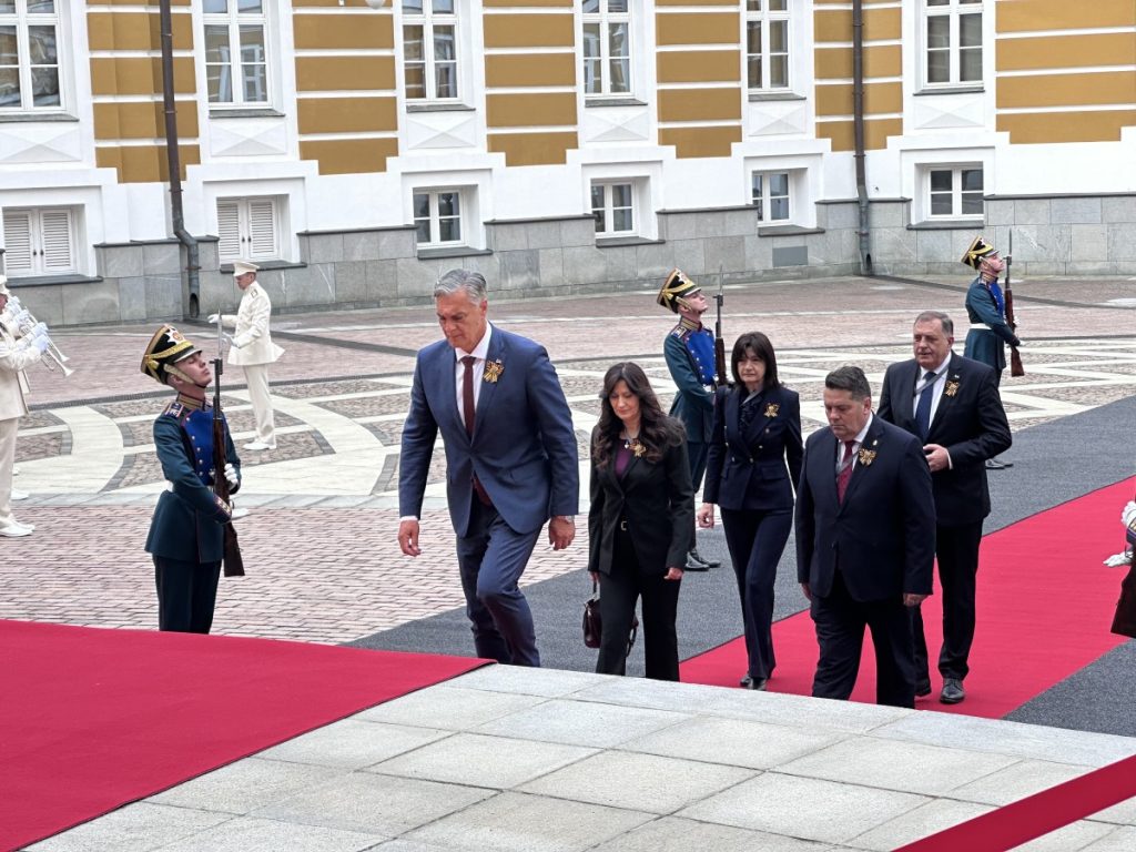 KARAN PRVI PUT KOD PUTINA NA DOČEKU: Delegacija Srpske u centru pažnje u Moskvi (FOTO)