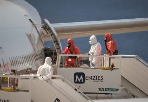 DRAMA NAKON EVAKUACIJE SA „KRUZERA SMRTI“: Američki putinik pozitivan na hantavirus, jedan razvio simptome u letu nazad