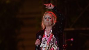 NA LICE MJESTA STIGLA HITNA POMOĆ: Vesni Zmijanac pozlio pred koncert u Beogradskoj areni