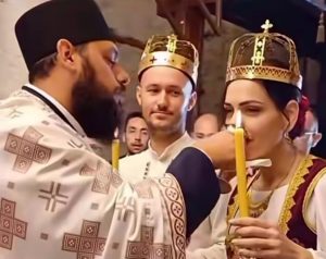 IZGOVORILI „DA“ NA KOSOVU: Mladen iz Brčkog i Marina iz Novog Sada vjenčali se u Orahovcu (VIDEO)