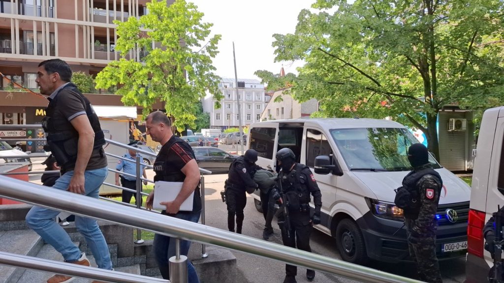 АКЦИЈА „ВАТРОГАСАЦ“ У СРПСКОЈ: Љепоја, Гњатовић и Мастикоса спроведени у Републичко јавно тужилаштво (ФОТО/ВИДЕО)