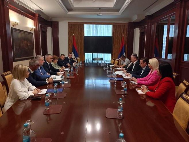 DOGOVOR VLADE SRPSKE I SINDIKATA: Veće dnevnice za rad nedjeljom