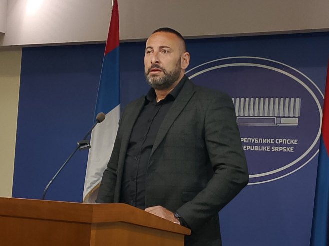 „TO JE BILA KAP KOJA JE PRELILA ČAŠU“: Savanović otkrio šta ga je natjeralo da napusti Vukanovićev pokret