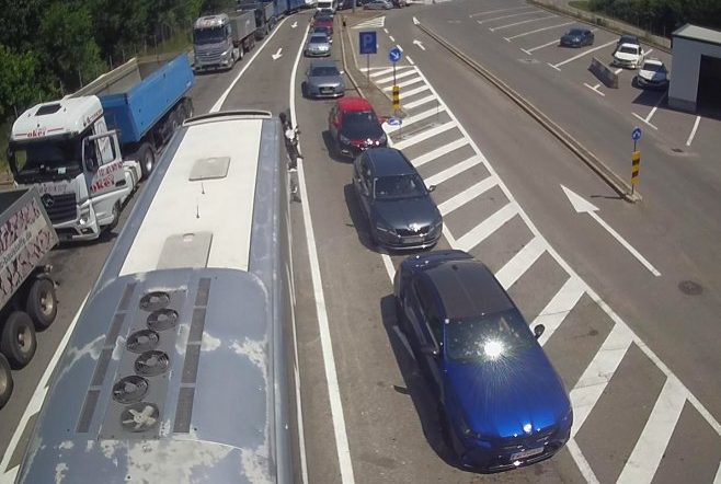 STANJE NA GRANICAMA: Duža čekanja na ovim prelazima