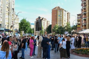 U LEPOSAVIĆU REKORDNA IZLAZNOST BIRAČA: Do 13 časova glasalo 35,9 odsto birača