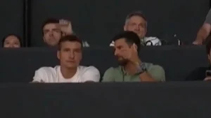 SRPSKE LEGENDE NA TRIBINAMA: Đoković i Bogdanović ispratili derbi u Atini (FOTO)