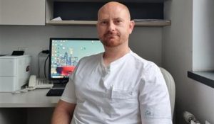 BOLNICA SRBIJA „JAČA“ STRUČNI KADAR“: Nemanja Škipina novi specijalista urologije (FOTO)