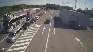 VOZAČI ZAGLAVILI U KOLONAMA: Na ovim graničnim prelazima se najduže čeka