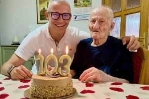 VLADO PROSLAVIO 103. ROĐENDAN: Posjetio ga gradonačelnik Prnjavora (FOTO)