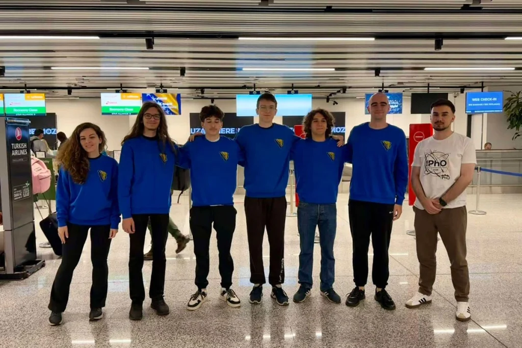 GIMNAZIJALAC IZ TREBINJA BRILJIRAO NA OLIMPIJADI IZ FIZIKE: Osvojio bronzu (FOTO)