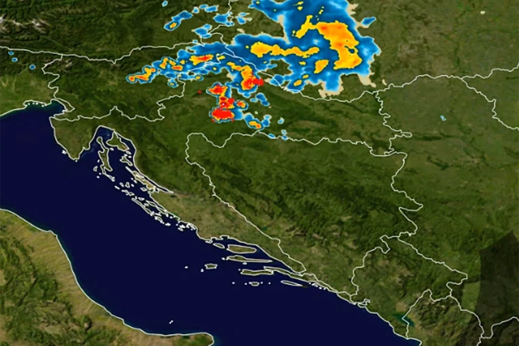 GRAD ZASUO ZELENE POVRŠINE: Nevrijeme pogodilo Hrvatsku, oblaci idu ka BiH (FOTO/VIDEO)