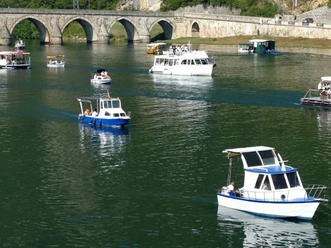 PROMOCIJA PRIRODNIH LJEPOTA I RIJEKE DRINE: Višegradska regata okupila veliki broj učesnika iz zemlje i inostranstva