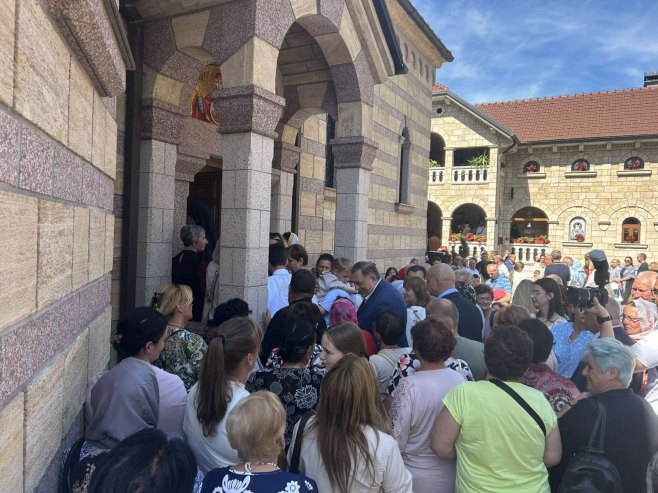 MANASTIR OSOVICA OBILJEŽAVA PRAZNIK PRESVETE BOGORODICE TROJERUČICE: Prisustvuje Dodik