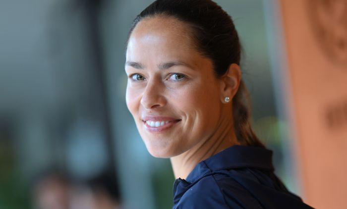 ANA IVANOVIĆ BLISTA NAKON RAZVODA: Rodila je troje djece i izgleda nikad bolje (FOTO)