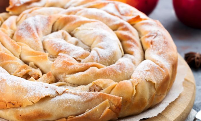 RECEPT ZA PITU SA JABUKAMA: Naše bake su je spremale danas, dan uoči velikog praznika