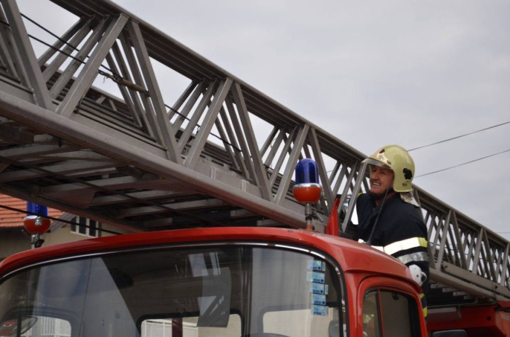 UŽAS U BRČKOM: Djeca pronašla tri bombe ispod mosta dok su se igrala