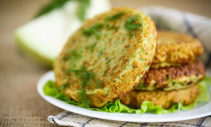 RECEPT ZA GRČKE PLJESKAVICE: Gotove su za manje od 20 minuta