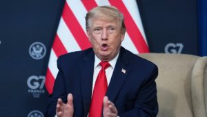 ТРАМПОВА ПОРУКА ОДЈЕКНУЛА СВИЈЕТОМ: „Нетанјаху неће завршити у притвору у Америци“
